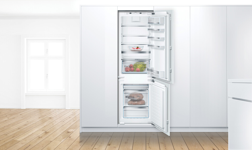 Comprar frigorífico combi Bosch Serie 6 KGN49AW22